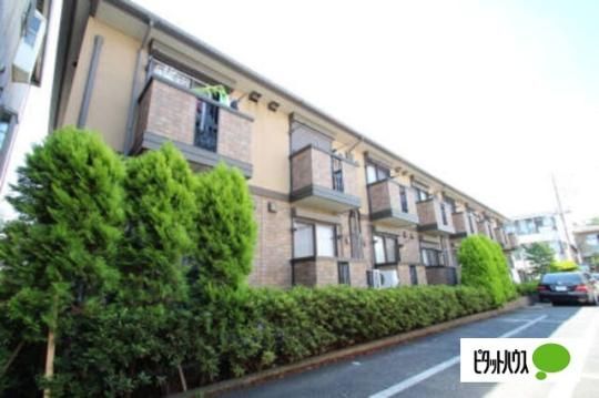 �����s�����擌�a�R���ڂ̃A�p�[�g�̌����O��