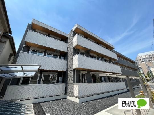 �����s������֌��R���ڂ̃A�p�[�g�̌����O��