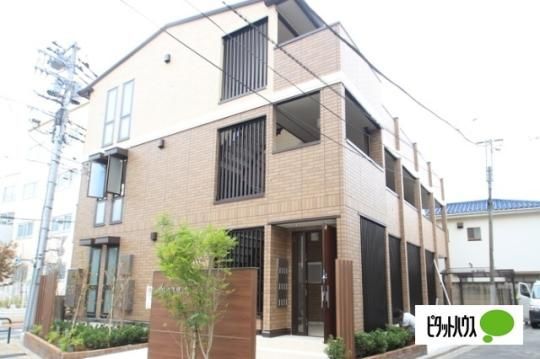 �����s������֌��R���ڂ̃A�p�[�g�̌����O��