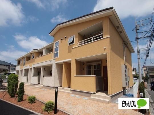 �����s������ɋ��R���ڂ̃A�p�[�g�̌����O��