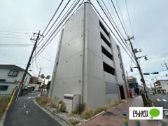 �����s������ɋ��S���ڂ̃}���V�����̌����O��