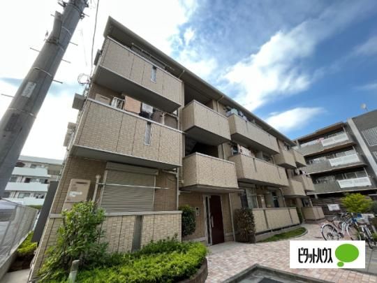 �����s�����撆���{���R���ڂ̃A�p�[�g�̌����O��