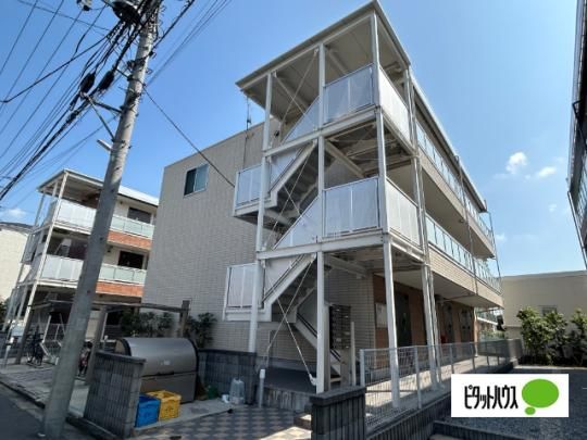 �����s������Z���Q���ڂ̃}���V�����̌����O��