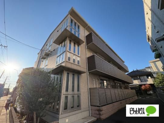 �����s�������c�ƂQ���ڂ̃A�p�[�g�̌����O��