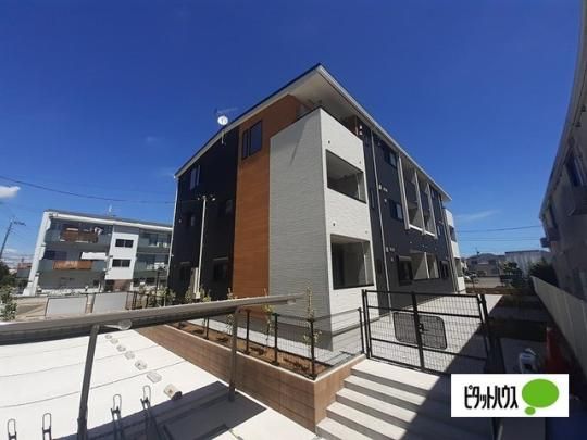 �����s�����掭�l�T���ڂ̃A�p�[�g�̌����O��