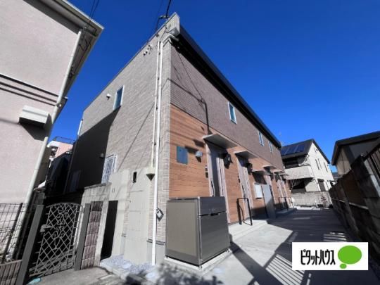 �����s������|�̒˂̃A�p�[�g�̌����O��