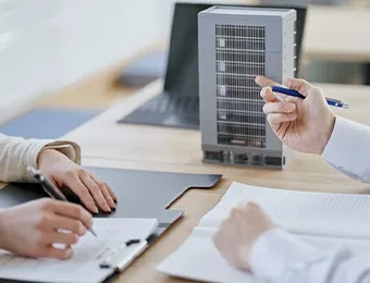 �������L���ĉ�c������l�q�̃C���[�W�ʐ^