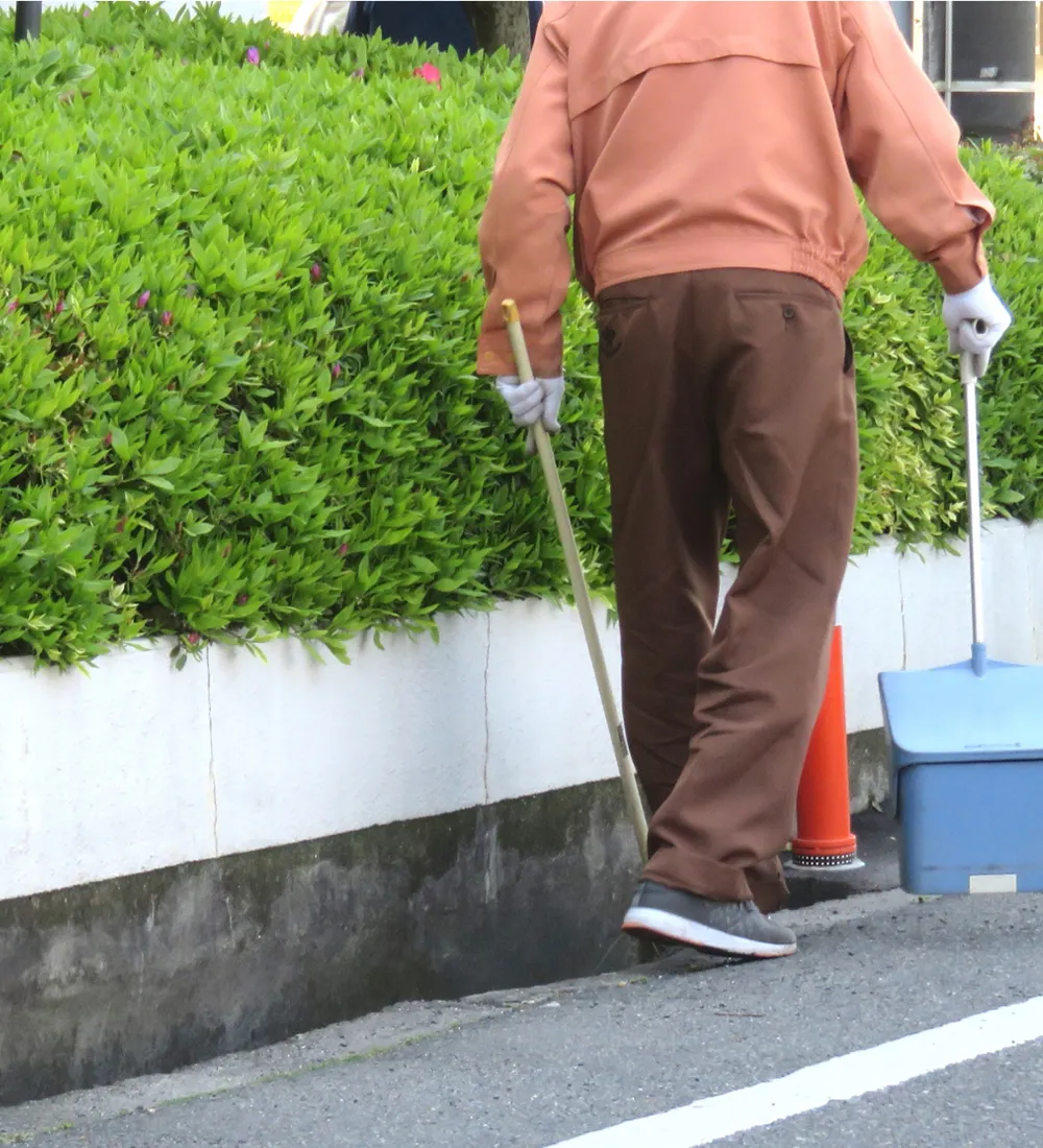 ⴂƐo���������Đ��|���̍�ƈ��̌��p�̎ʐ^